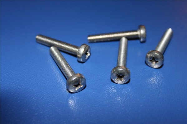 50 Stück - DIN 7985 - M5x40 - A2 - Edelstahl